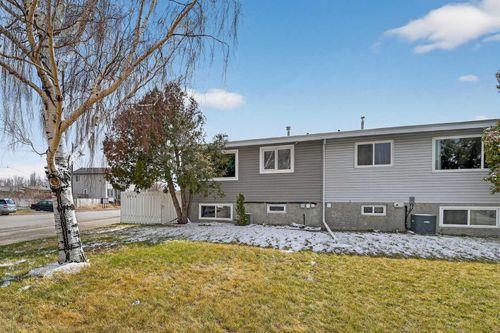 1016 42 Ave N, Lethbridge, AB, T1H6B9 | Card Image