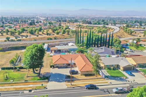3931 Atlantic Ave, Highland, CA, 92346-4610 | Card Image