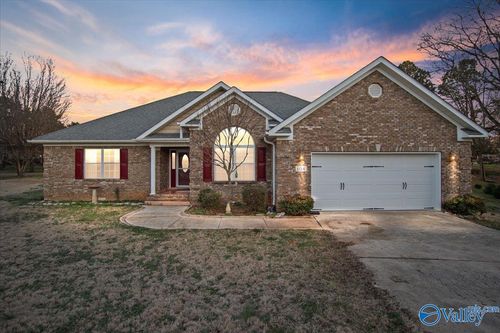104 Peach Grove Ln, Meridianville, AL, 35759-1968 | Card Image
