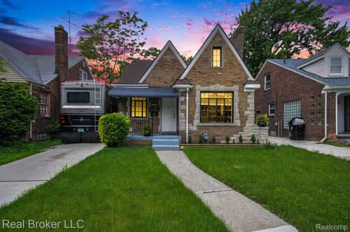 5585 Buckingham Ave, Detroit, MI, 48224-3254 | Card Image