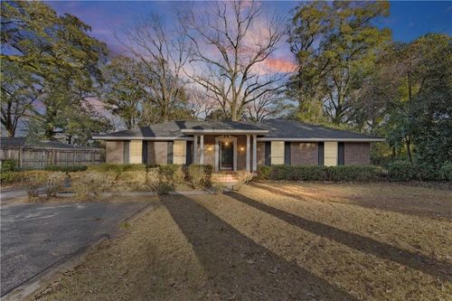 895 Azalea Rd, Mobile, AL, 36693-3912 | Card Image