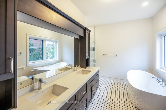 214 Aberdeen Ave, House other with 4 bedrooms, 3 bathrooms and 4 parking in Peterborough ON | Image 20
