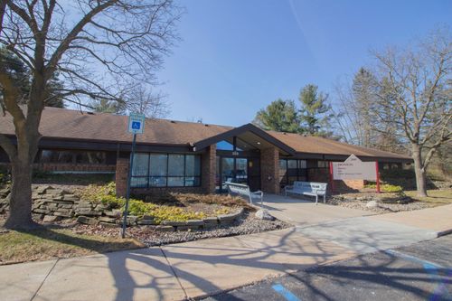 300-c-4625 Beckley Rd, Battle Creek, MI, 49015-7948 | Card Image