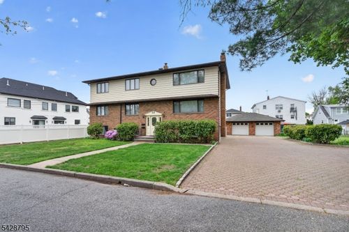 1-97 Sipp Ave, Clifton, NJ, 07013-2833 | Card Image
