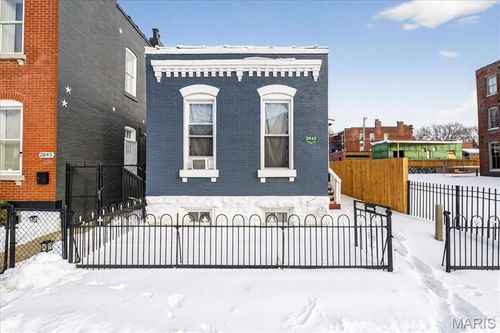 2843 Chippewa St, Saint Louis, MO, 63118-3827 | Card Image