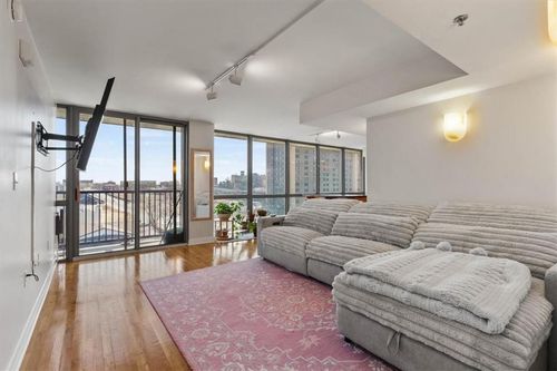 apt-904-600 Admiral Blvd, Kansas City, MO, 64106-1572 | Card Image