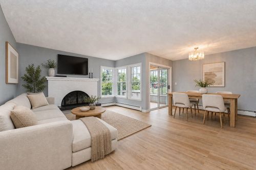 204-1390 Martin St, White Rock, BC, V4B3W5 | Card Image