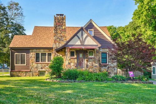 1328 E Bennett St, Springfield, MO, 65804-1104 | Card Image