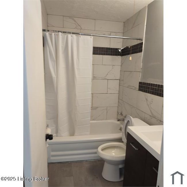 320 S 42nd St, House other with 3 bedrooms, 1 bathrooms and null parking in Louisville KY | Image 4