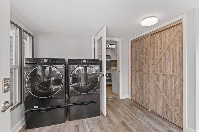 617 W Main St, House other with 4 bedrooms, 2 bathrooms and 8 parking in West Dundee IL | Image 9