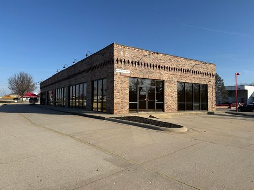 404 S Massey Blvd, Nixa, MO, 65714-8849 | Card Image