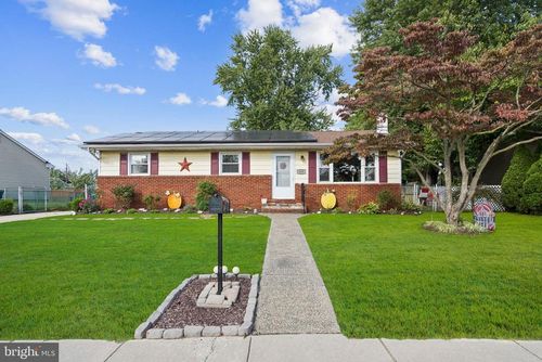409 9th Ave, Lindenwold, NJ, 08021-3709 | Card Image