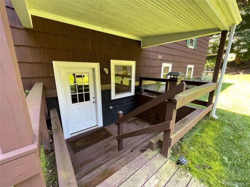 a-328 E Broadway, Port Jefferson, NY, 11777-1418 | Card Image