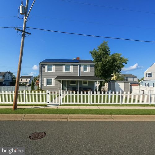 7186 Waldorf Ave, PENNSAUKEN, NJ, 08110-6131 | Card Image
