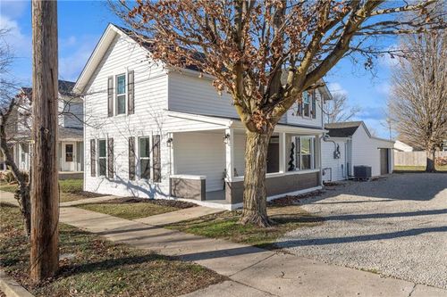 32 W Main St, Phillipsburg, OH, 45354-9000 | Card Image