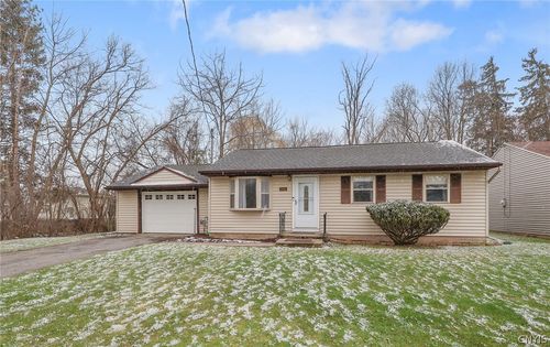 101 2nd St, Fayetteville, NY, 13066-1252 | Card Image