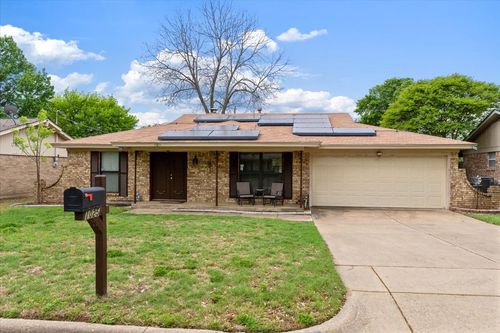 1025 Livingston Drive, Hurst, TX, 76053 | Card Image