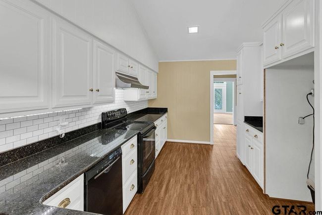 302 Harmony Ln, House other with 3 bedrooms, 3 bathrooms and null parking in Hideaway TX | Image 16