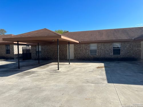 unit-c-1118 W Goodwin St, Pleasanton, TX, 78064-3991 | Card Image