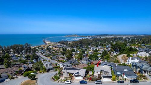 215 El Granada Blvd, Half Moon Bay, CA, 94019 | Card Image