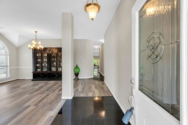 Foyer entrance invites you into a warm house! | Image 4