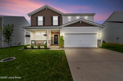 425 Vildana Way, Shelbyville, KY, 40065-6502 | Card Image