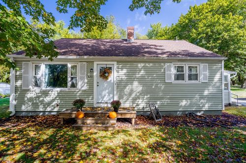 471 North St, Leominster, MA, 01453-6836 | Card Image