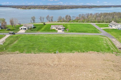 18 Lakeview Ests, Weldon, IL, 61882 | Card Image