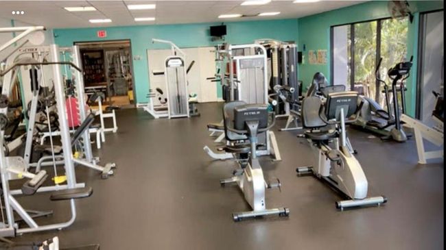 LARGE GYM | Image 15