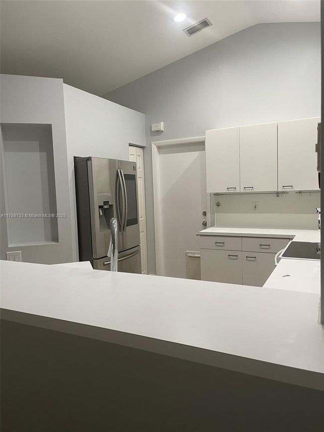 4432 - 4432 Dogwood Cir, House other with 3 bedrooms, 2 bathrooms and null parking in Weston FL | Image 11