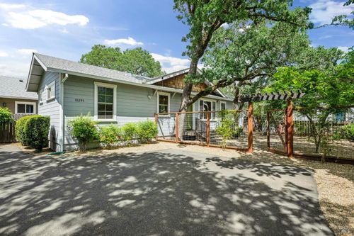 18295 Verde Vista Drive, Sonoma, CA, 95476 | Card Image