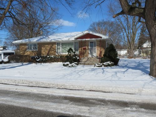 120 E 6th St, Momence, IL, 60954-1214 | Card Image