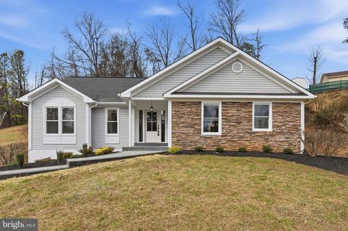 6233 Ridge Ln, WARRENTON, VA, 20187-4363 | Card Image