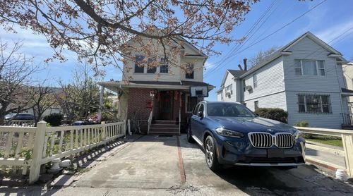 4250 161st St, Flushing, NY, 11358-4121 | Card Image