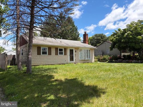 107 Manor Rd, Paoli, PA, 19301-1810 | Card Image