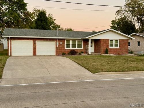 208 Hanover St, Germantown, IL, 62245-1928 | Card Image