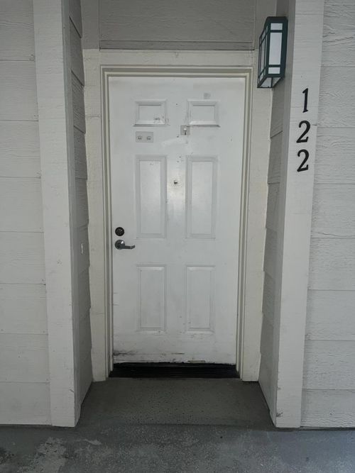 apt-122-1400 El Camino Real, South San Francisco, CA, 94080-1291 | Card Image