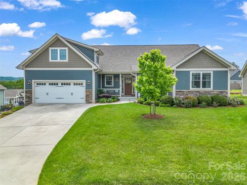 27 Spelter St, Hendersonville, NC, 28792-3237 | Card Image