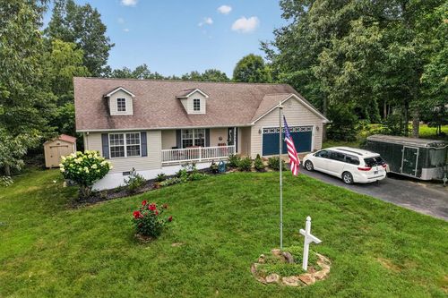 1044 Ackia Dr, Crossville, TN, 38572-9012 | Card Image