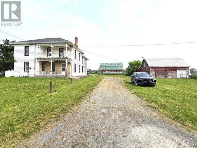 4893 Old Highway 2 Highway, Home with 4 bedrooms, 2 bathrooms and 9 parking in Belleville (Belleville Ward) ON | Image 4