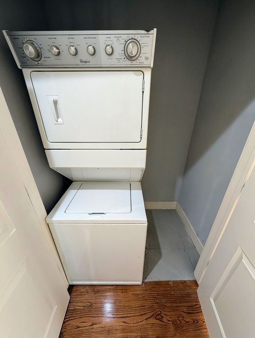 544 46th Pl, Chicago, IL, 60653-4206 | Card Image