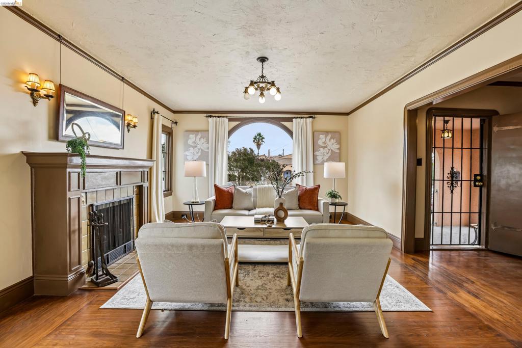 Residential in Oakland 4