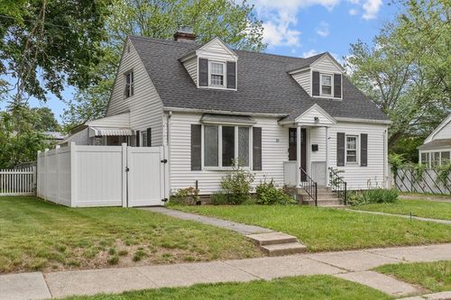 10 Jefferson St, Lawrence, MA, 01843-2418 | Card Image