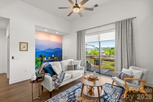 206-68 Craven St, Asheville, NC, 28806-4608 | Card Image