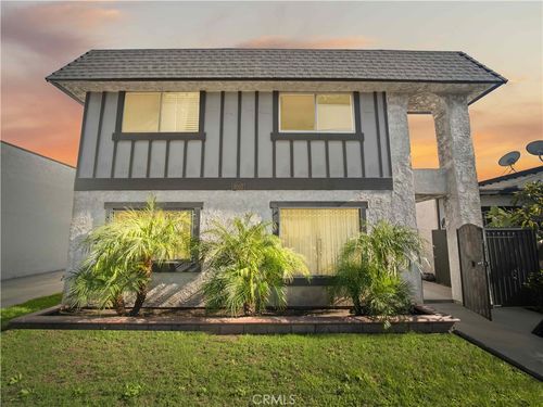 6552 Orange Ave, Long Beach, CA, 90805-2471 | Card Image