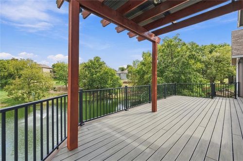 29451 Club Creek Dr, Louisburg, KS, 66053-3596 | Card Image