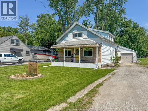 273 Maidstone Ave E, Essex, ON, N8M2J8 | Card Image