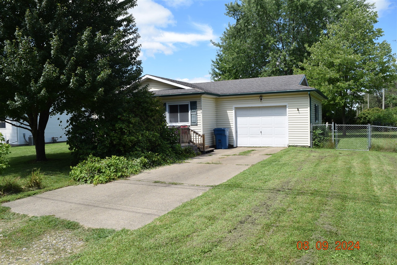 Smith St, Coldwater, MI 49036