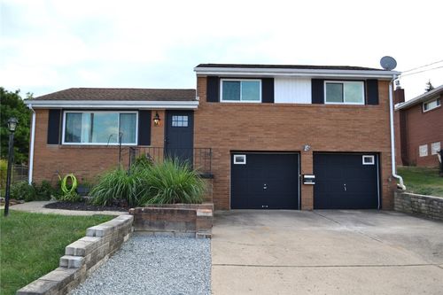 13550 Ann Dr, North Huntingdon, PA, 15642-1702 | Card Image