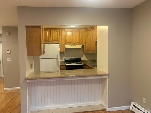 118 Park Hill Ave, Yonkers, NY, 10701-0826 | Card Image